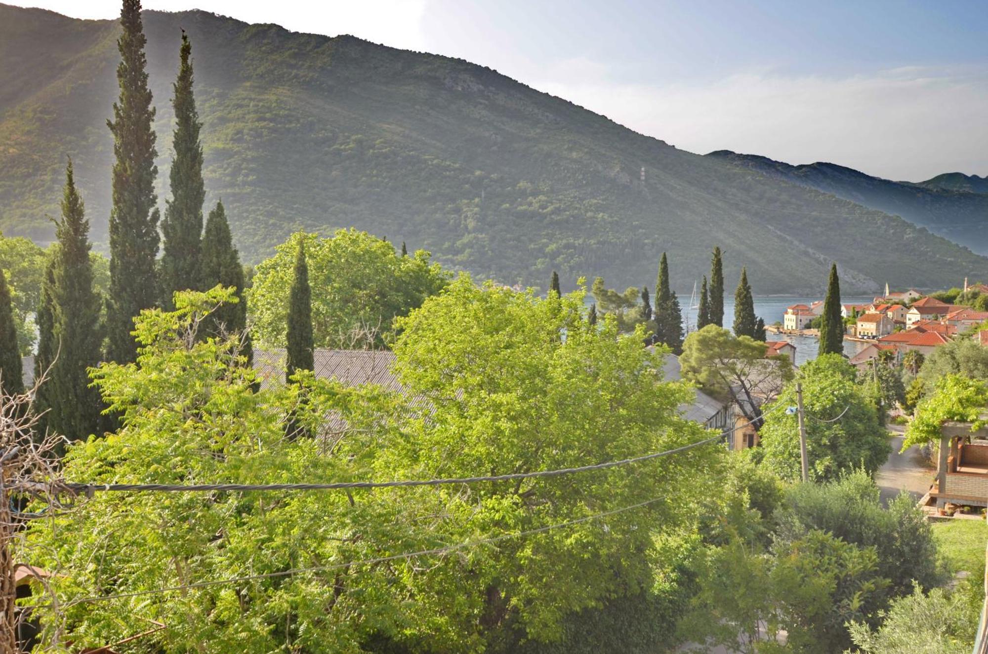 Apartments Dinko Zifra Tivat Phòng bức ảnh